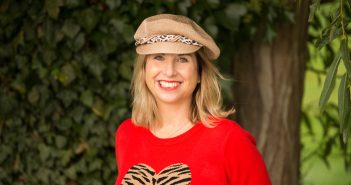 INTERVIEW: Kindle bestseller Nicola May considers the pros and cons of self-publishing v. traditional publishing Nicola May